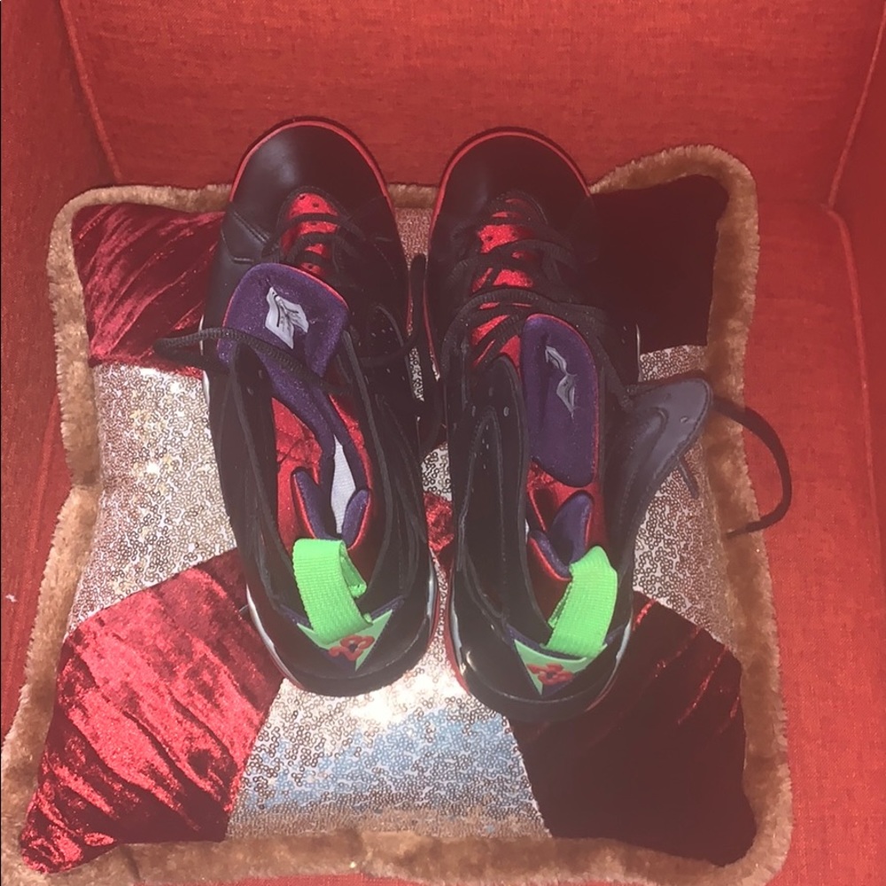 Shoes - Picture 2 of 3